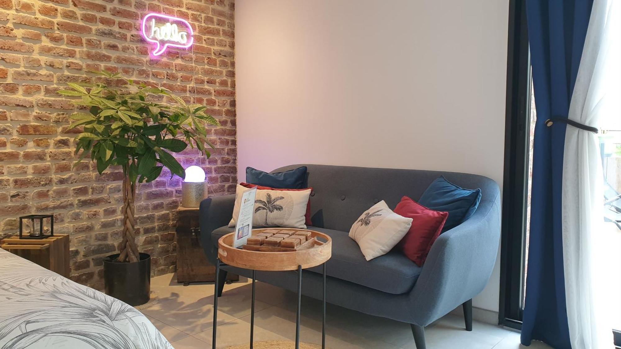Gary Suite - Studio Cosy, Spa Et Jardin Privatif A 4 Min De Cambrai Awoingt Exterior photo